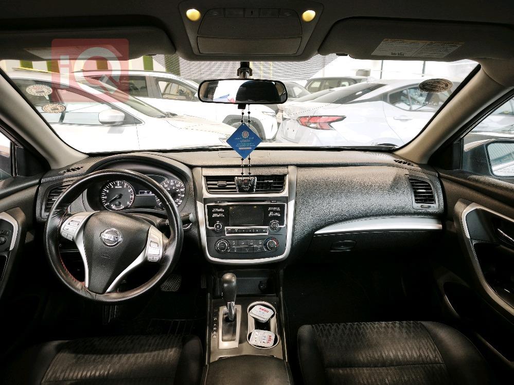 نيسان ألتيما